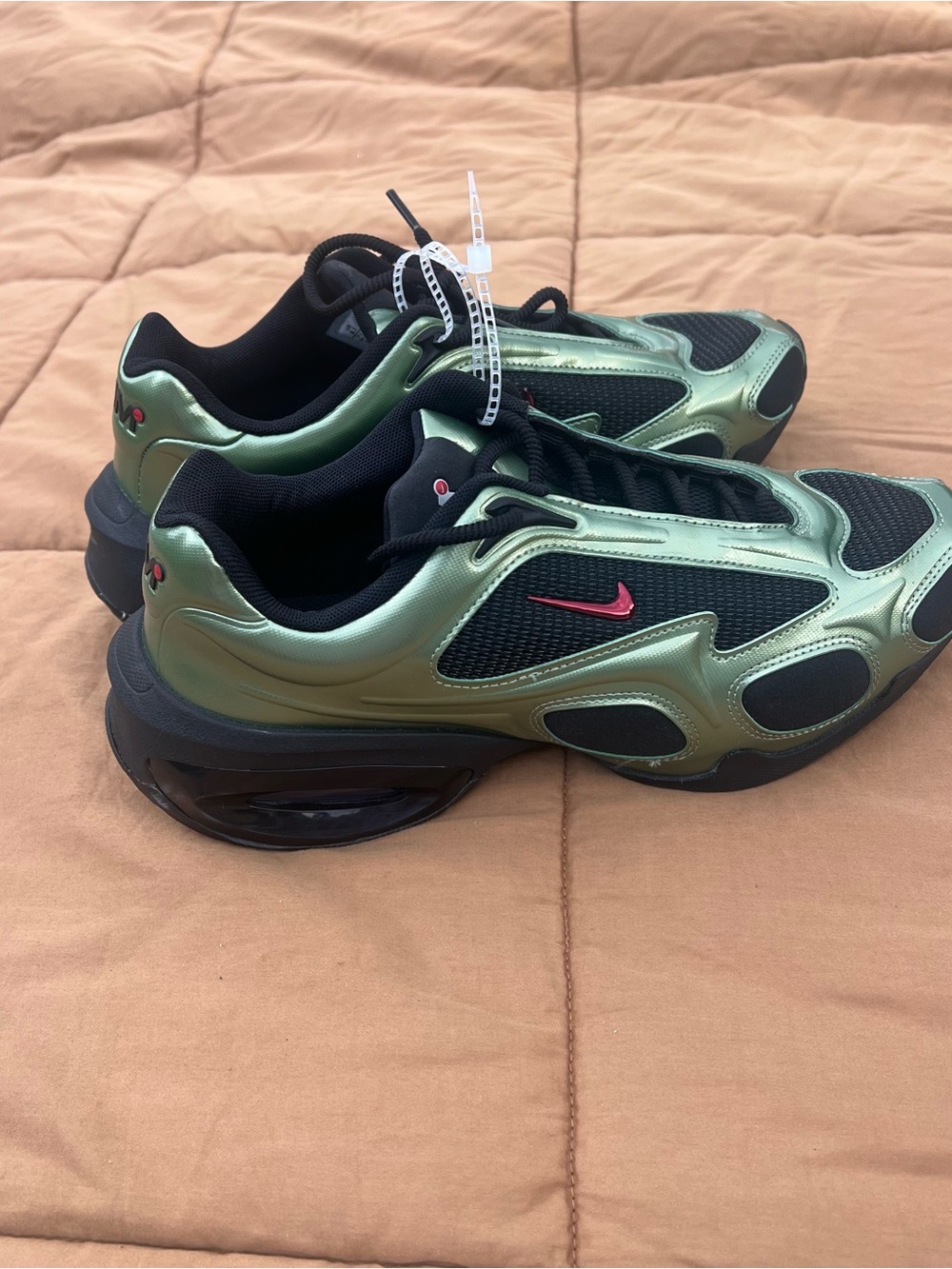 Nike AirMax Muse Metallic Oil Green Colorway Athleisure Streetwear Sneakers - Picture 2 of 7